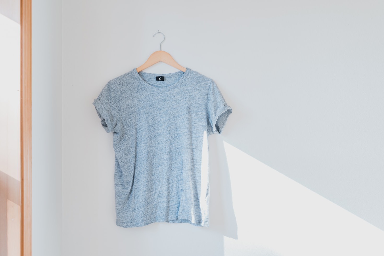 Tips for Building a Capsule Wardrobe with Modern Pieces